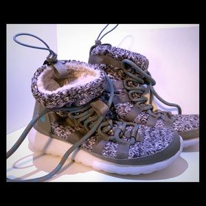 Nike - Roshe Run Hi Sneaker Boots